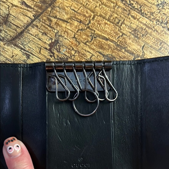 Gucci Black Leather Key Holder - Picture 3 of 9